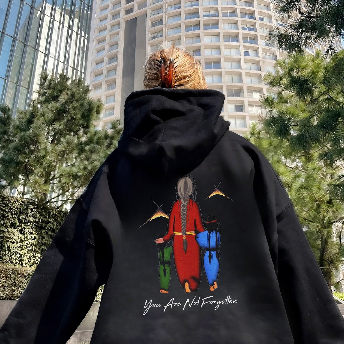 Every Child Matters Grandma With Grandniece Orange Indigenous Unisex Back T-Shirt/Hoodie/Sweatshirt