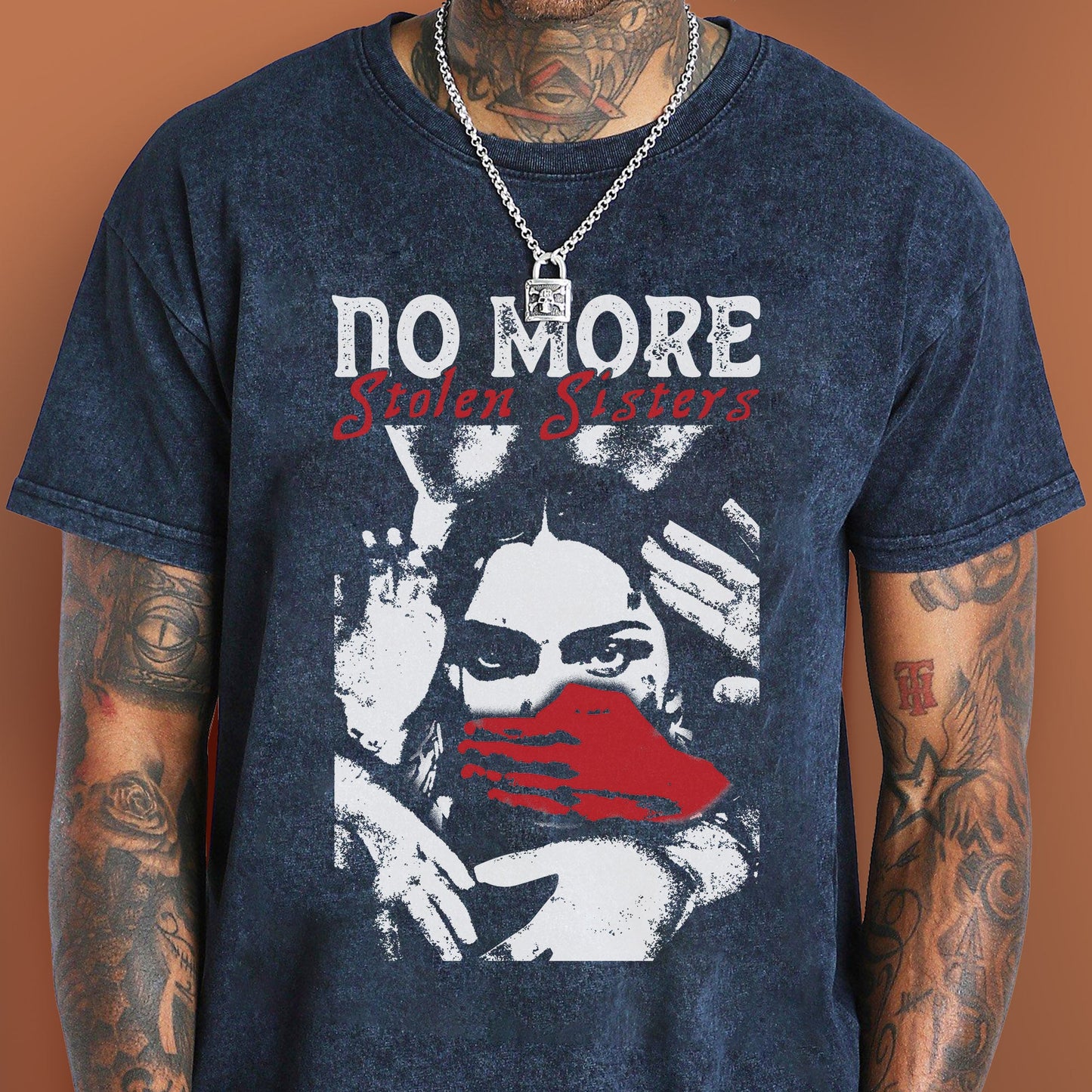 No More Stolen Sisters Red Hand – MMIW Unisex Mineral Washed T-Shirt